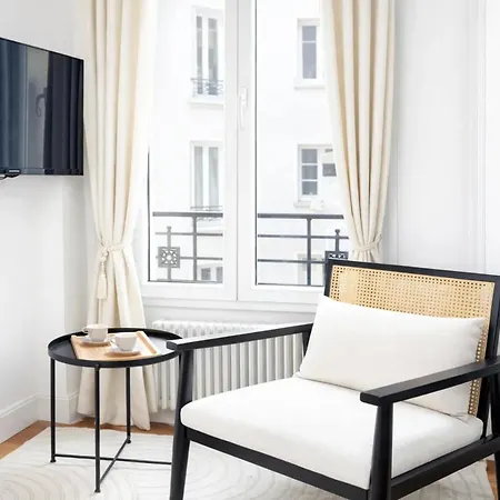 Montparnasse Apartment